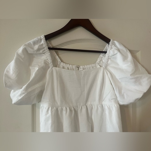 NEW! BP Brand White Rich
Balloon Sleeve Lined Mini Dress
Size Junior's medium - Picture 5 of 15